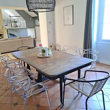 Holiday home Agreable Maison Angevine *